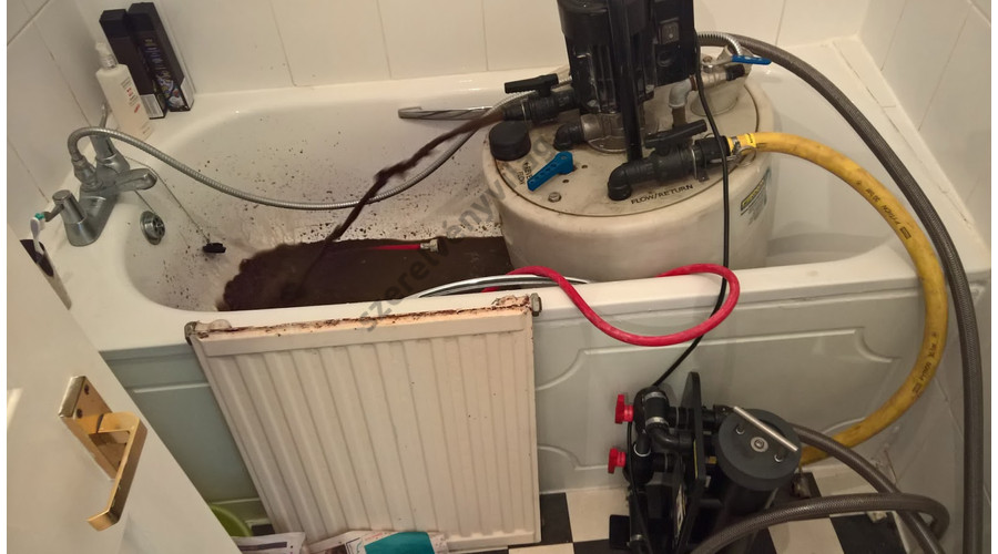 Fernox Powerflow Flushing Machine Mkiii Futesirendszer Tisztitogeprendszertisztito Berendezesekfernoxfernox 56874618 272 Ftfernox Powerflow Flushing Machine Mkiii